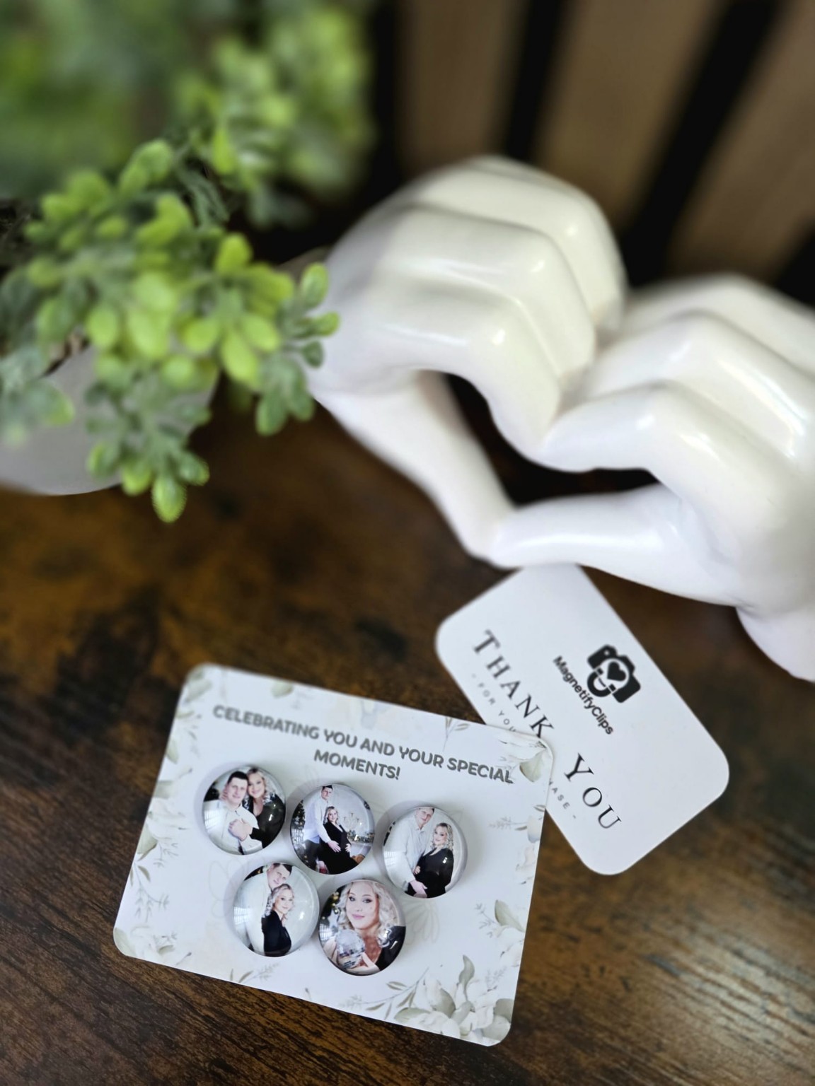Round photo magnets